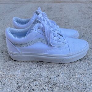 Vans - Old Skool Canvas - White - Women’s size 6